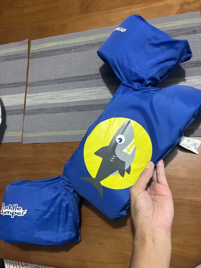 Puddle Jumper Blue Shark Swim Vest (Category: Babies & Kids Fashion) located in Santiago. Submitted by evrythngulove (Listing ID 1461366653, Image 1). Description: .