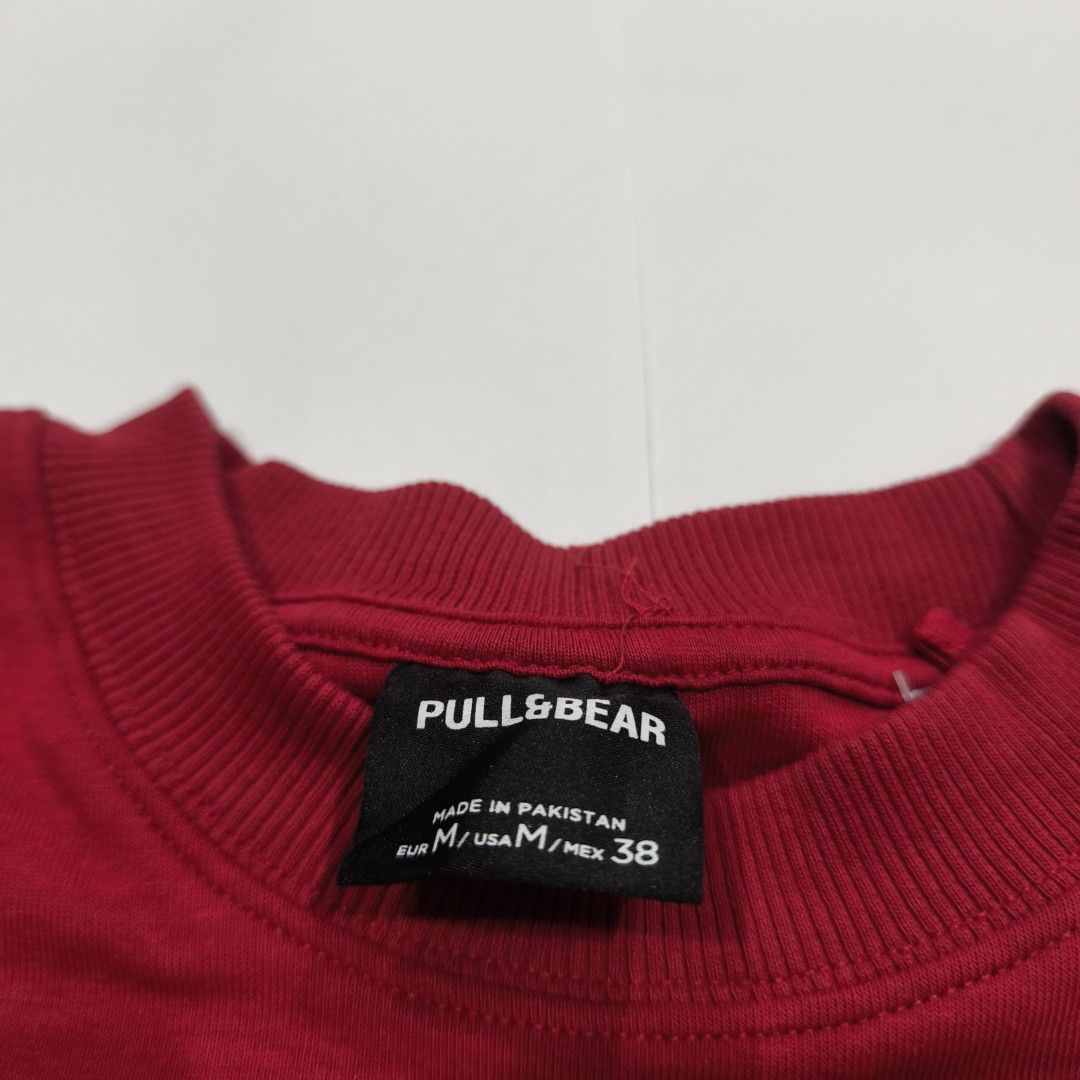 由 waddup00 (刊登 ID 1461363800，圖片 2) 提交，位於 台北市 (Taipei) 的 PULL & BEAR (類別：休閒運動服飾)，說明：LARGE。