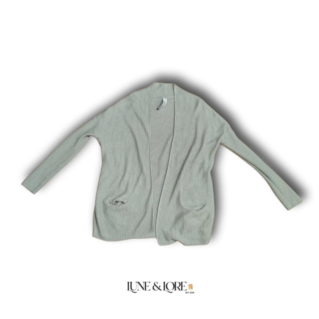 Pull&Bear Beige Open-Front Waffle Knit Cardigan with Pockets (Category: Coats, Jackets and Outerwear) located in Cavite. Submitted by lune.and.lore (Listing ID 1461330488, Image 1). Description: 𓏲𝄢 ┆ Pull&Bear Beige Open-Front Waffle Knit Cardigan with Pockets ♡ item code : NIN - 111 🀢 condition : brand new, no flaws, need wash 𖤝 size : s - m (s on tag) stretchy 𖤝 original price : ₱1,490 - ₱2,290 𖤝 price : sol ₱350 (au) 𓋜 MOD : J&T 𓋜 MOP 