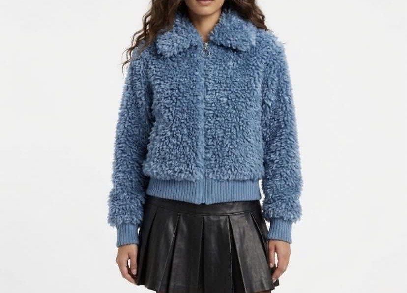 PULL&BEAR Night Blue Fluffy Fuzzy Shearling Teddy Cropped Jacket (Category: Coats, Jackets and Outerwear) located in Caloocan City. Submitted by declutteringph. (Listing ID 1461435722, Image 2). Description: Size S on the tag! Measurements: Dimensions: (inches) Shoulder Width: free size” Bust Width: 21” Body Length: 23” Sleeves Length: 30” .