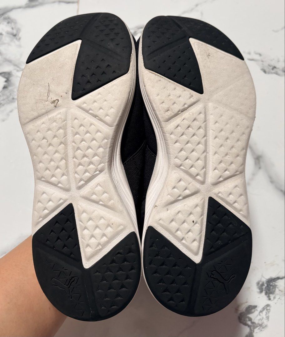 Puma slip on training shoes us 7 (Category: Sneakers) located in Koronadal. Submitted by bulilitfam (Listing ID 1461329118, Image 3). Description: Ukaysource P u m a slip on training shoes Us women 7 Insole 23.5cm Minimal sign of usage Ung insole nya pinalitan reebok😅.