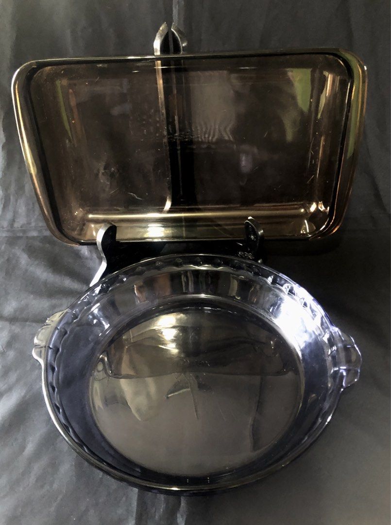 Pyrex Glass Pie Plate and Baking Dish Set (Category: Bakeware) located in Quezon City. Submitted by unique_vintage_shop (Listing ID 1461339175, Image 2). Description: Pyrex Glass Pie Plate and Baking Dish Set P1200 Message me if you are interested. Thanks..