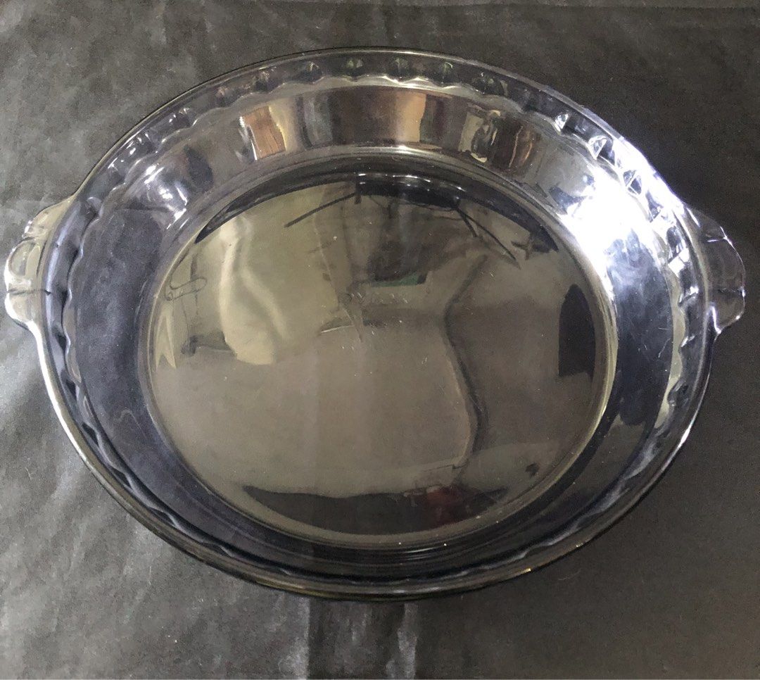 Pyrex Glass Pie Plate and Baking Dish Set (Category: Bakeware) located in Quezon City. Submitted by unique_vintage_shop (Listing ID 1461339175, Image 3). Description: Pyrex Glass Pie Plate and Baking Dish Set P1200 Message me if you are interested. Thanks..