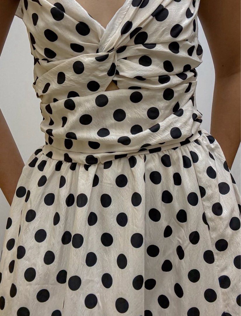 Quality Smocked Back Polka Midi Dress (Category: Dresses) located in San Juan City. Submitted by jeane_de_arcc (Listing ID 1461329432, Image 2). Description: -lined, garterized strap -fits small to large B:32-40” W:28-35” L:54”.