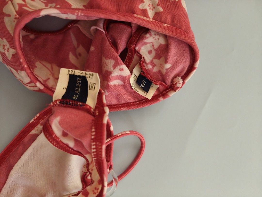 Ralph lauren Floral Bikini Set 18m (Category: Babies & Kids Fashion) located in Cebu City. Submitted by little_mush.room (Listing ID 1461433352, Image 3). Description: preloved RL floral 2-piece swimsuit size : 90 on tag ,18m .