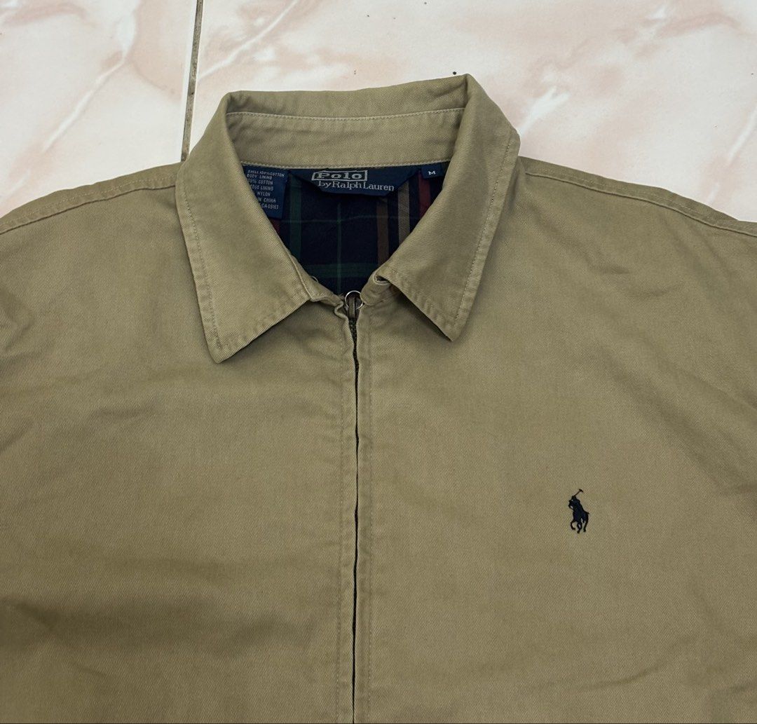 Ralph Lauren harington jacket (Category: Coats, Jackets and Outerwear) located in San Fernando. Submitted by jyyyshytt (Listing ID 1461557400, Image 3). Description: Ralph Lauren Excellent condition Missing puller working zipper Color rate:9/10 Dimensions:W25 L29.