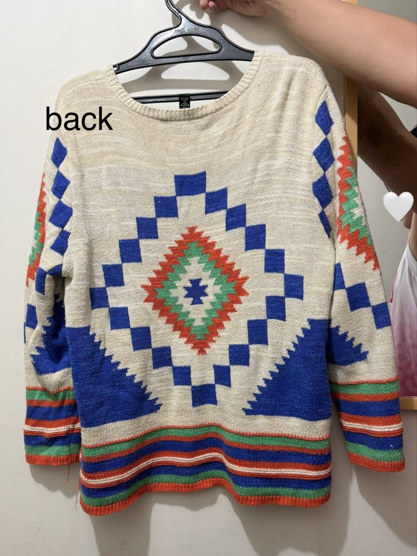Ralph Lauren Knitted Sweater (Category: Coats, Jackets and Outerwear) located in Manila. Submitted by nikaa_008 (Listing ID 1461435770, Image 3). Description: vintage lauren ralph lauren knitted sweater rfs: decluttering (not my style anymore).