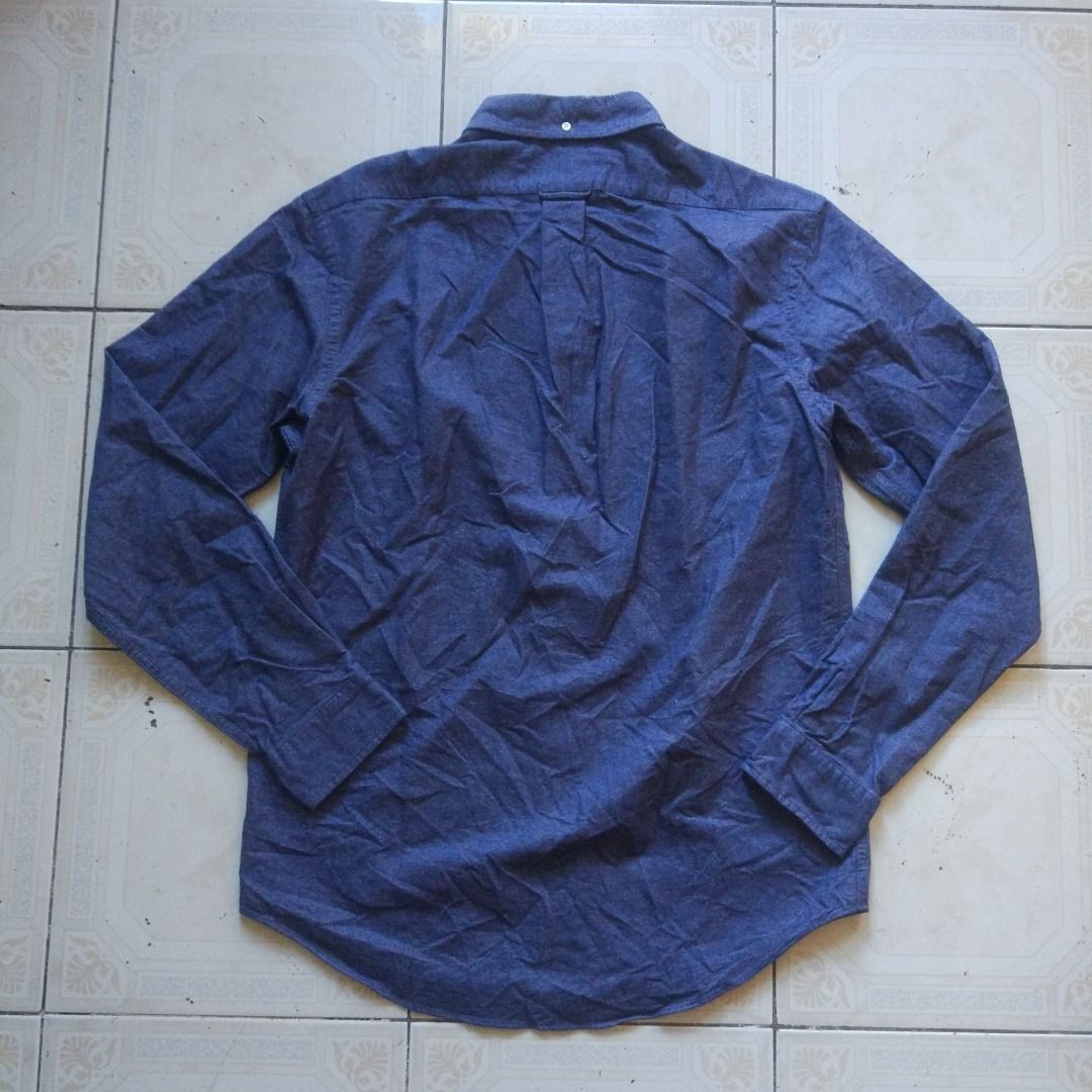 Ralph Lauren Longsleeve M (Category: Formal Shirts) located in Pasay City. Submitted by denimdude.ph (Listing ID 1461390092, Image 2). Description: no care and size tag, fits medium.