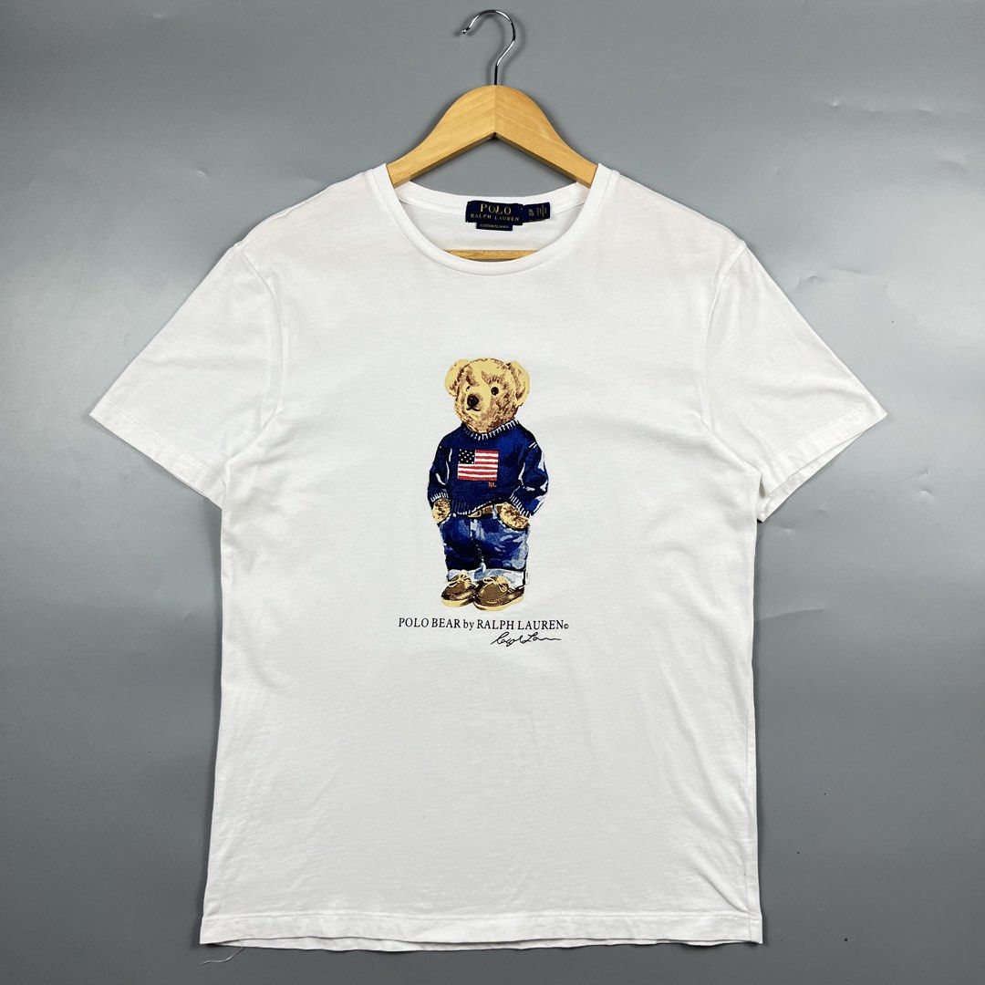 Ralph Lauren Polo Bear Big Logo Tee (Category: Activewear) located in Los Banos. Submitted by 4030.archives. (Listing ID 1461484864, Image 1). Description: Rälph Läuren Polo Bear Big Logo Tee 2000 Pesos XL Length : 26.5 inches Width : 19.5 inches Excellent Condition.