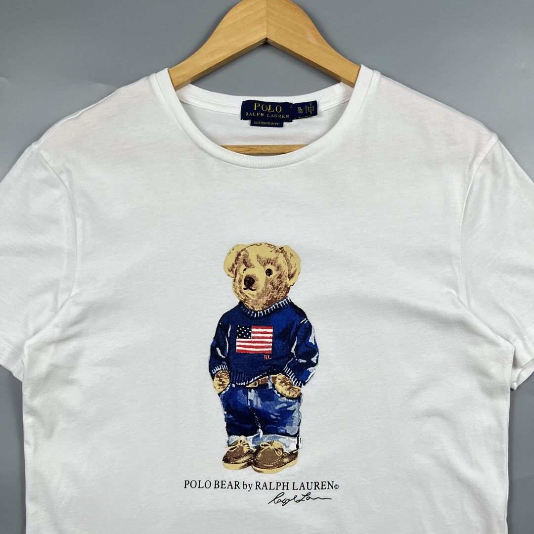 Ralph Lauren Polo Bear Big Logo Tee (Category: Activewear) located in Los Banos. Submitted by 4030.archives. (Listing ID 1461484864, Image 2). Description: Rälph Läuren Polo Bear Big Logo Tee 2000 Pesos XL Length : 26.5 inches Width : 19.5 inches Excellent Condition.