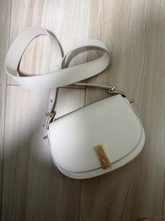 （分類：）位於 。 由 stellllla_ 提交（商品編號 1461433098，圖片 1）。簡介： 。