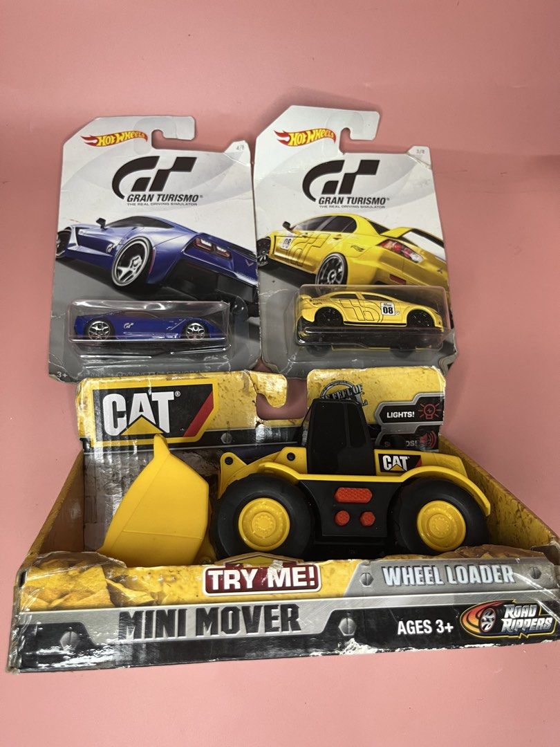 Random Toy Cars Bundle (Category: Vehicle & Diecast Models) located in Caloocan City. Submitted by snapshop_ph (Listing ID 1461398033, Image 1). Description: .
