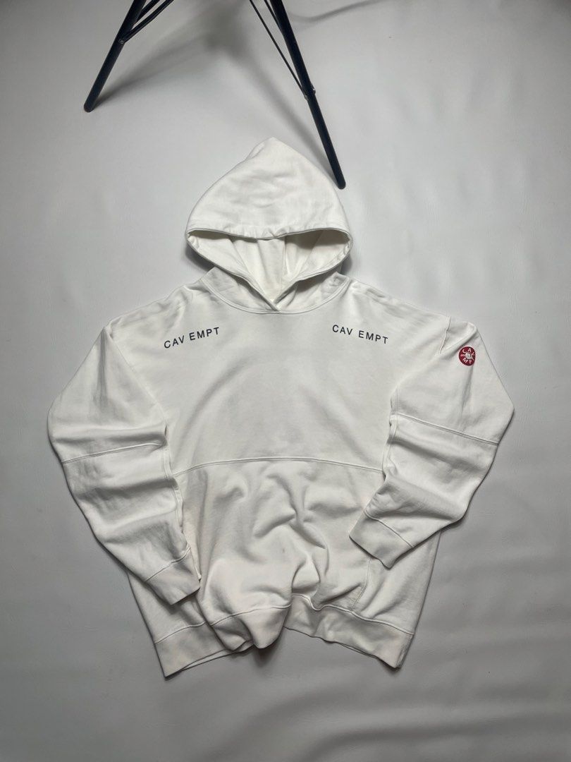 Rare cav empt oversized hoodie (Category: Activewear) located in Urdaneta. Submitted by northdrops_asian (Listing ID 1461495070, Image 1). Description: Excellent condition .