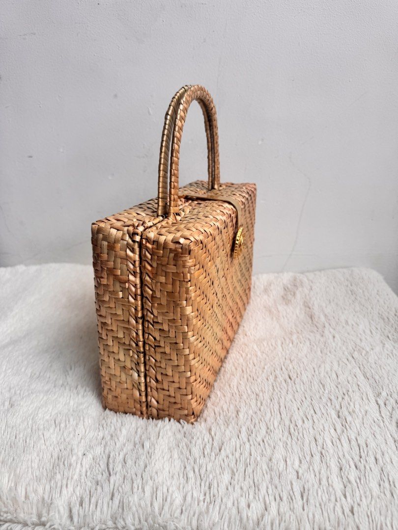 Rattan Handbag (Category: Clutches) located in Quezon City. Submitted by elektra0111 (Listing ID 1461384367, Image 2). Description: Dimension: L 16cm H 17 W 9cm W (opening) 13cm Handle Height 10cm.