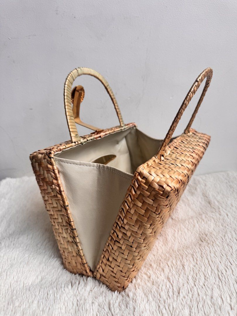 Rattan Handbag (Category: Clutches) located in Quezon City. Submitted by elektra0111 (Listing ID 1461384367, Image 3). Description: Dimension: L 16cm H 17 W 9cm W (opening) 13cm Handle Height 10cm.
