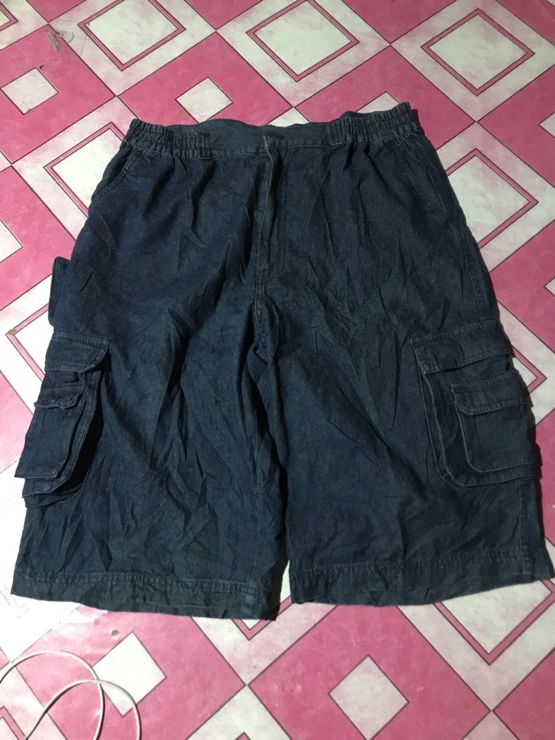 Raw cargo blue multiple pockets (Category: Shorts) located in Manila. Submitted by franceleeb33468 (Listing ID 1461507959, Image 3). Description: Raw cargo blue multiple pockets Waist 34-40 Length 26.5 issue : missing zipper kaya tinahi ko nalang pero ayos na din po price 500💸 📍loc negros occidental.