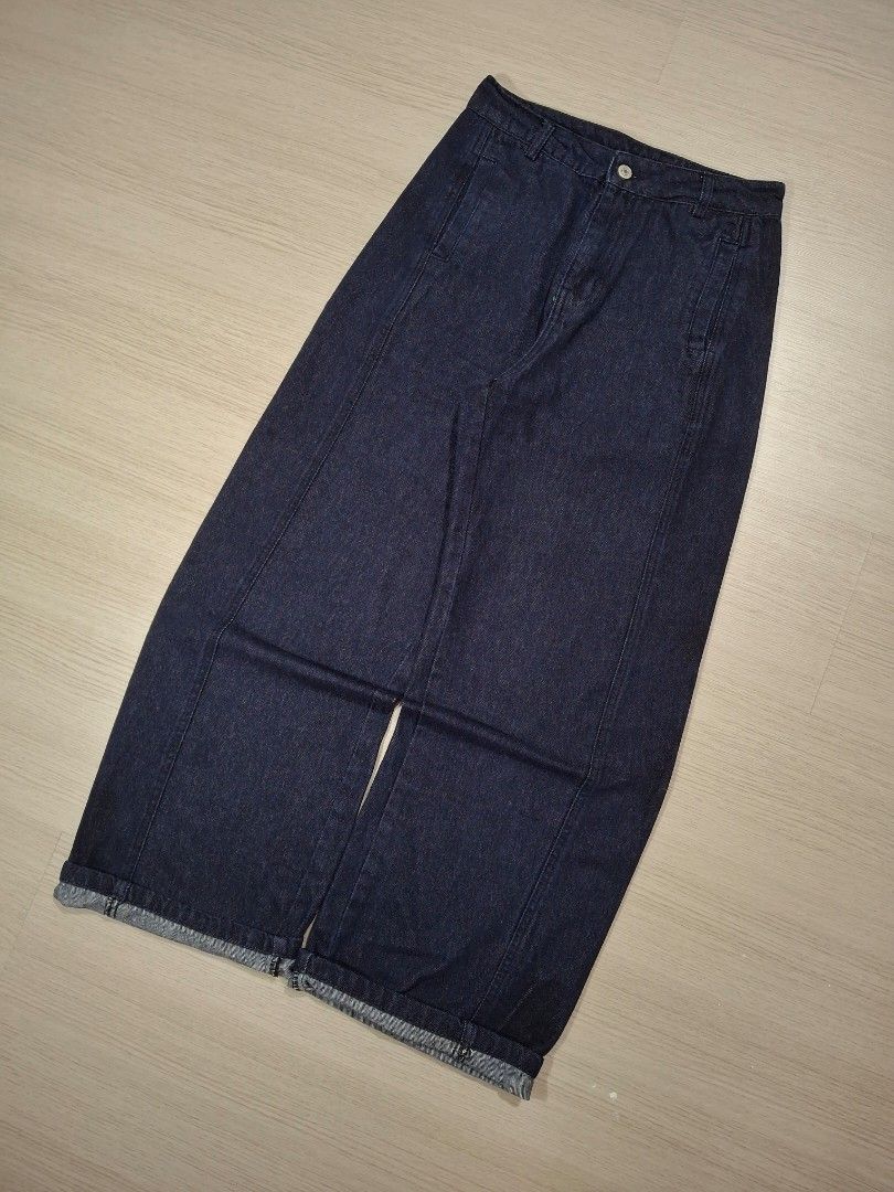 RAW DENIM INDIGO BAGGY JEANS (Category: Jeans) located in Manila. Submitted by deepsythrift (Listing ID 1461408926, Image 2). Description: RAW DENIM INDIGO BAGGY JEANS — MEASUREMENT (INCHES) WAIST: 29 LENGTH: 40.5 THIGH: 12.5 LEG OPENING / HEM: 10.5 — MINE: ₽699 — (10/10) EXCELLENT CONDITION MUST HAVE FAV HARD DENIM HEAVY THICK BAGGY RAW DENIM — FLAW(S): NONE — NOTES: READ THE THREE PINNED POST MANAGE YOUR EXPECTATIONS COLOR MAY VARY DUE TO LIGHT