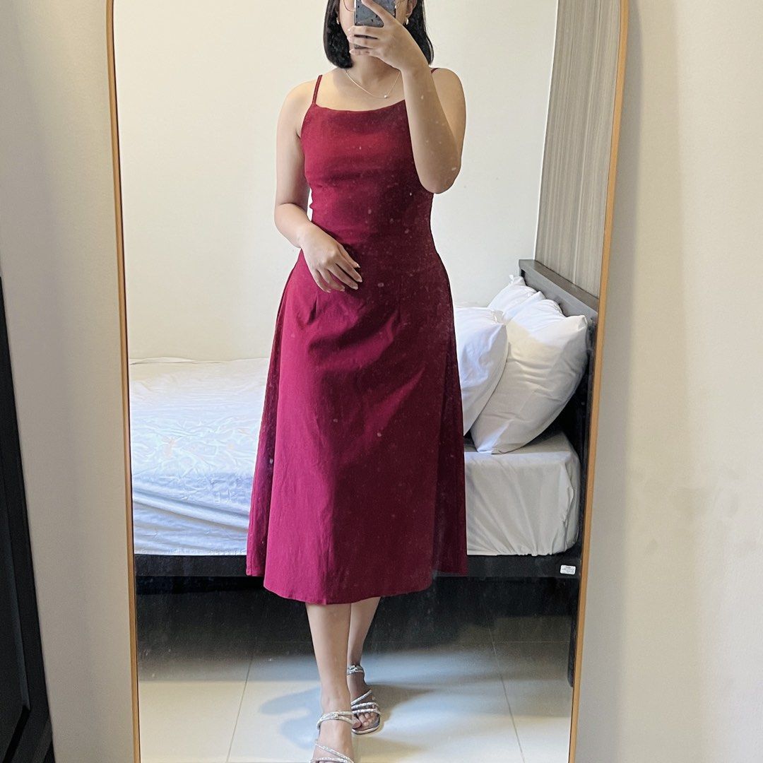 Red BKK cotton dress (Category: Dresses) located in Mandaluyong City. Submitted by katecdp (Listing ID 1448192715, Image 1). Description: ✨ Like new (10/10). Bought in BKK for 600baht. Used once for a conference. Smocking sa back and adjustable straps (free size) but I think best fit S-L only. Hard to let go tbh pero it served its purpose for me. 👗 Seller reference: 5’5’ height, 34” bust, 29” waist 💸 MOP: GCash, BPI QR Decluttering my closet wi