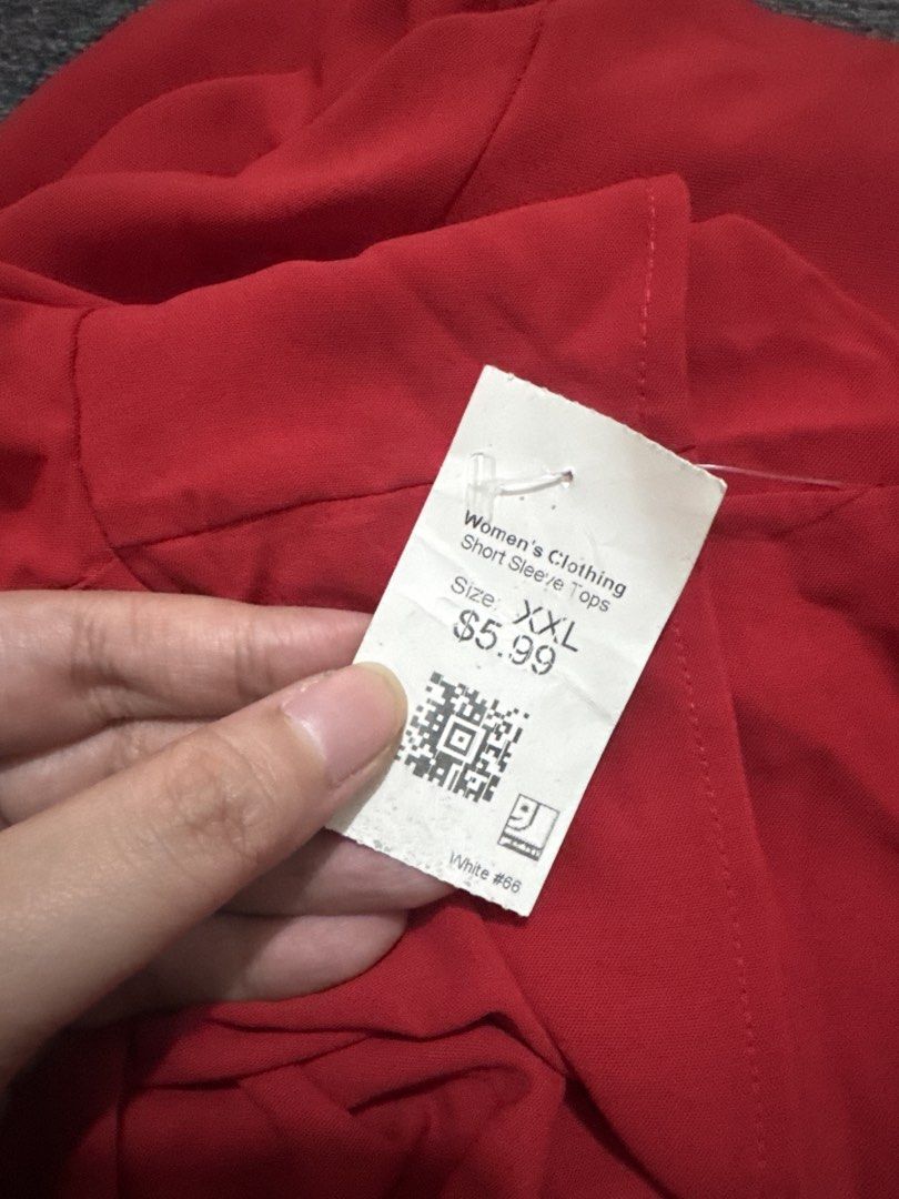 Red Blouse (Category: Blouses) located in Mexico. Submitted by studioleraph (Listing ID 1461454935, Image 3). Description: 🛍️ Perfect for your personal wardrobe or reseller business 🫶 👗 The actual item being sold is the original garment shown in the product photos. Small differences in fit, drape, color, texture, or details may occur. 💌 Condition: • Preloved; Please wash the items before wearing. • Please manage expectations as these are vint