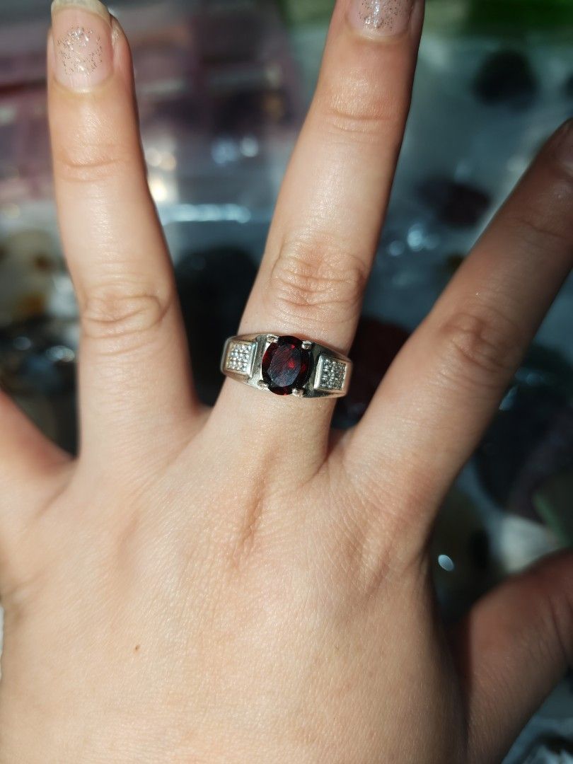 Red Garnet S925 Ring Natural Crystal Gemstone (Category: Rings) located in Quezon City. Submitted by piaoliangcollections.ph (Listing ID 1461490158, Image 3). Description: Natural Crystal Stone Birthstone of January Strength Courage.