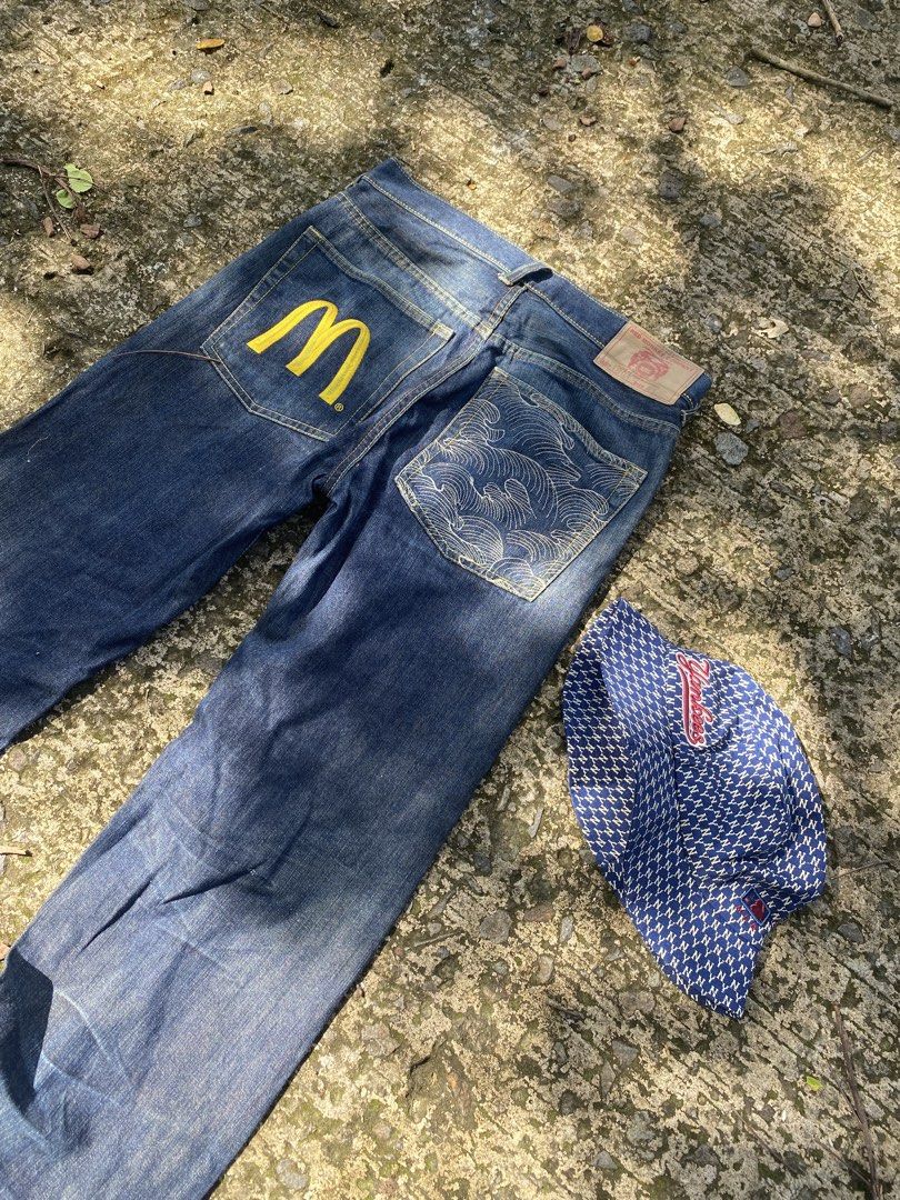 Red Monkey Jeans (Category: Activewear) located in Del Monte. Submitted by dailychoose (Listing ID 1461424192, Image 3). Description: .
