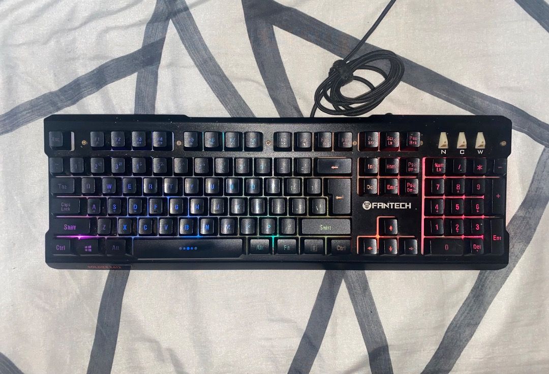 RGB Keyboard (Category: Computer Keyboard) located in Caloocan City. Submitted by legardell (Listing ID 1461355760, Image 1). Description: Fantech Soldier K612 RGB Keyboard RFS: Nakastock lang. Di nagagamit.