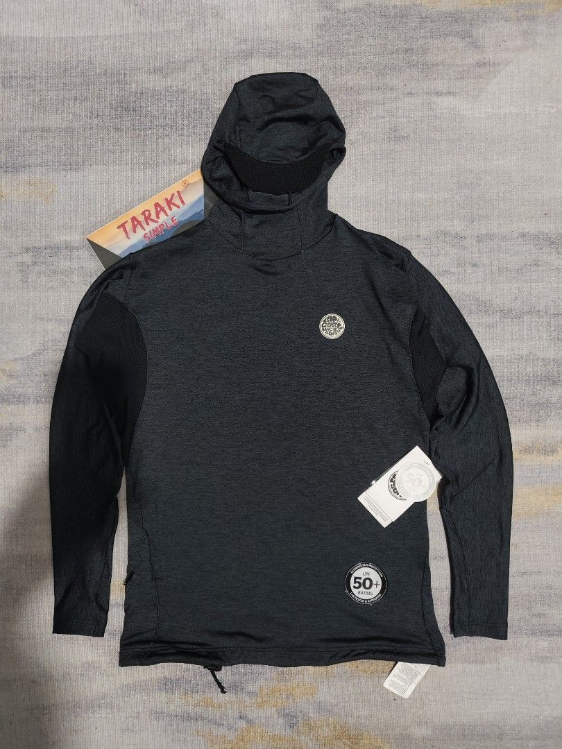 RIPCURL LONG SLEEVE HOODED (Category: Coats, Jackets and Outerwear) located in Baguio. Submitted by igorotak.111.taraki.com (Listing ID 1461473217, Image 1). Description: FS RIPCURL LONG SLEEVE HOODED NWT STRETCH NO ISSUES SOLID NITO ❤️ L-22 W-18 CAN FIT S-M CAN DO.