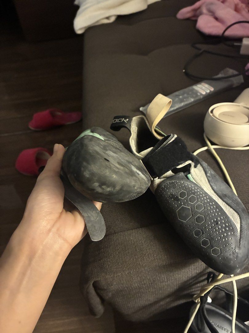 Rock Climb Climbing Shoes (Category: Other Sports Equipment and Supplies) located in Makati City. Submitted by kz278 (Listing ID 1461492843, Image 3). Description: Madrock Drone 2 LV SIZE 4/22CM Plenty of life left still. Can be used as beater/outdoor shoes Rfs: decluttering/too many climbing shoes .