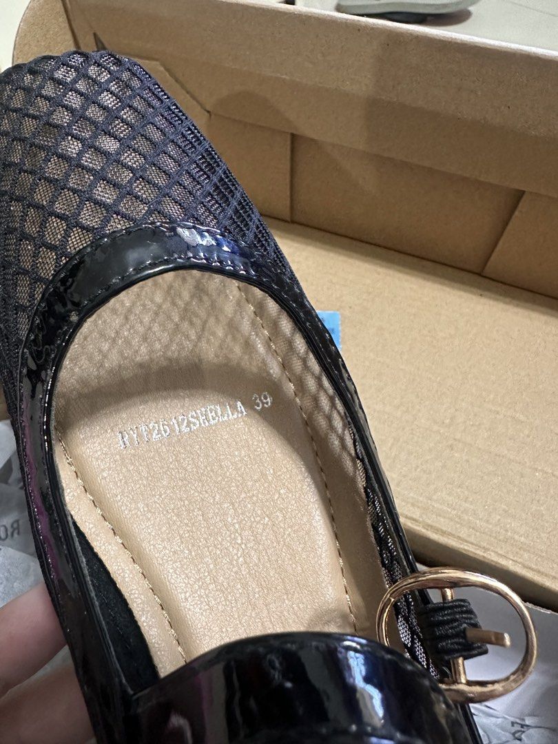 Rock&Rose Black Flats (Shella) (Category: Flats & Sandals) located in Angeles City. Submitted by hyegastos (Listing ID 1461392298, Image 3). Description: - Size 39 US - Never worn/used.