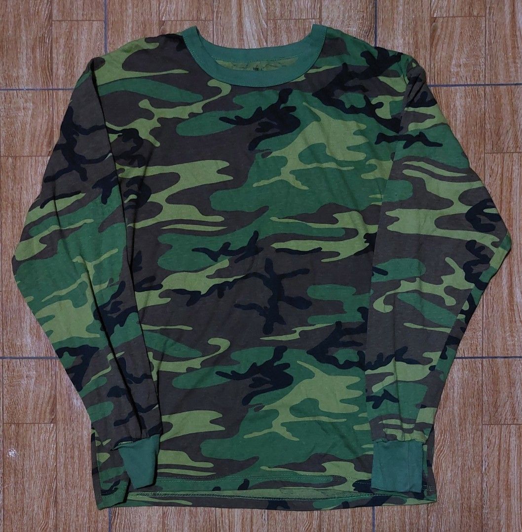 Rothco Woodland LS (Category: Activewear) located in Baguio. Submitted by wagwagan_001 (Listing ID 1461558682, Image 1). Description: excellent 21 x 28.
