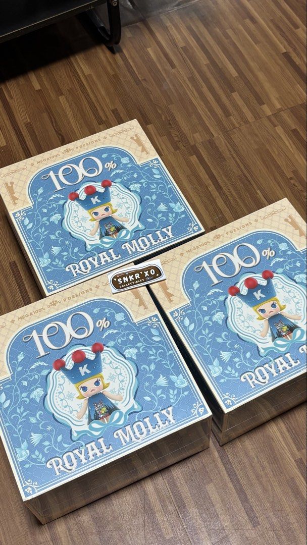 Royal Molly 100% Series 1 - SEALED SET (Category: Designer & Blind Box Toys) located in Rizal. Submitted by denn.snkrxo (Listing ID 1461345214, Image 2). Description: Royal Molly 100% Series 1 - SEALED SET Available and ready to ship San Mateo Rizal / Marikina Check us on FB/IG: @snrkxoxo.