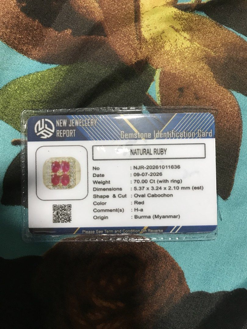 Ruby ring with certificate (Category: Jewelry) located in Singapore. Submitted by lawrencelucifer81 (Listing ID 1461460237, Image 3). Description: .