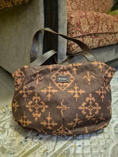 (Category: ) located in . Submitted by thriftntote (Listing ID 1461339023, Image 1). Description: .