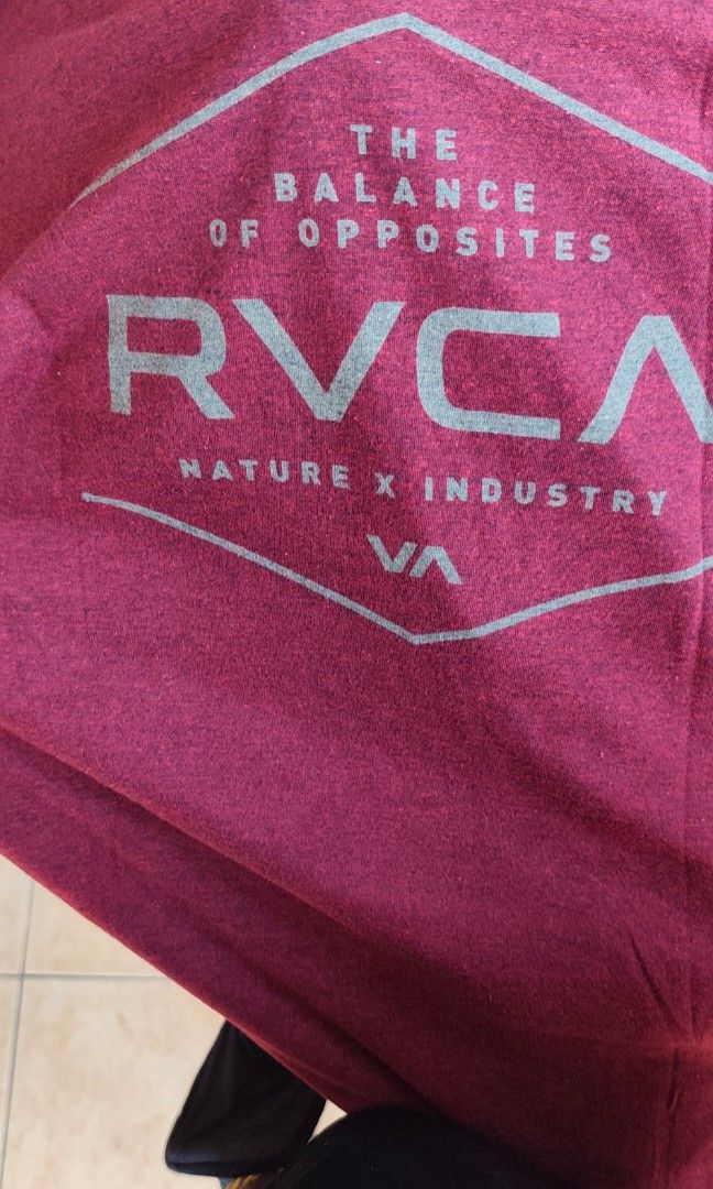 RVCA (Category: Activewear) located in Villasis. Submitted by znivvthrift (Listing ID 1461328641, Image 3). Description: like new size XL.