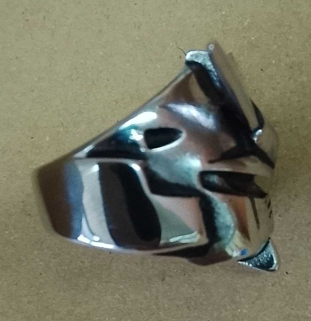 Gundam Head Style Ring [RX-78-2 Gundam] (Category: J-Wave Merchandise) located in Makati City. Submitted by newtypecollectibles (Listing ID 1461330668, Image 2). Description: - Unused -There are some initial scratches/imperfections - What you see is what you get Php 1,500 [LAST price].