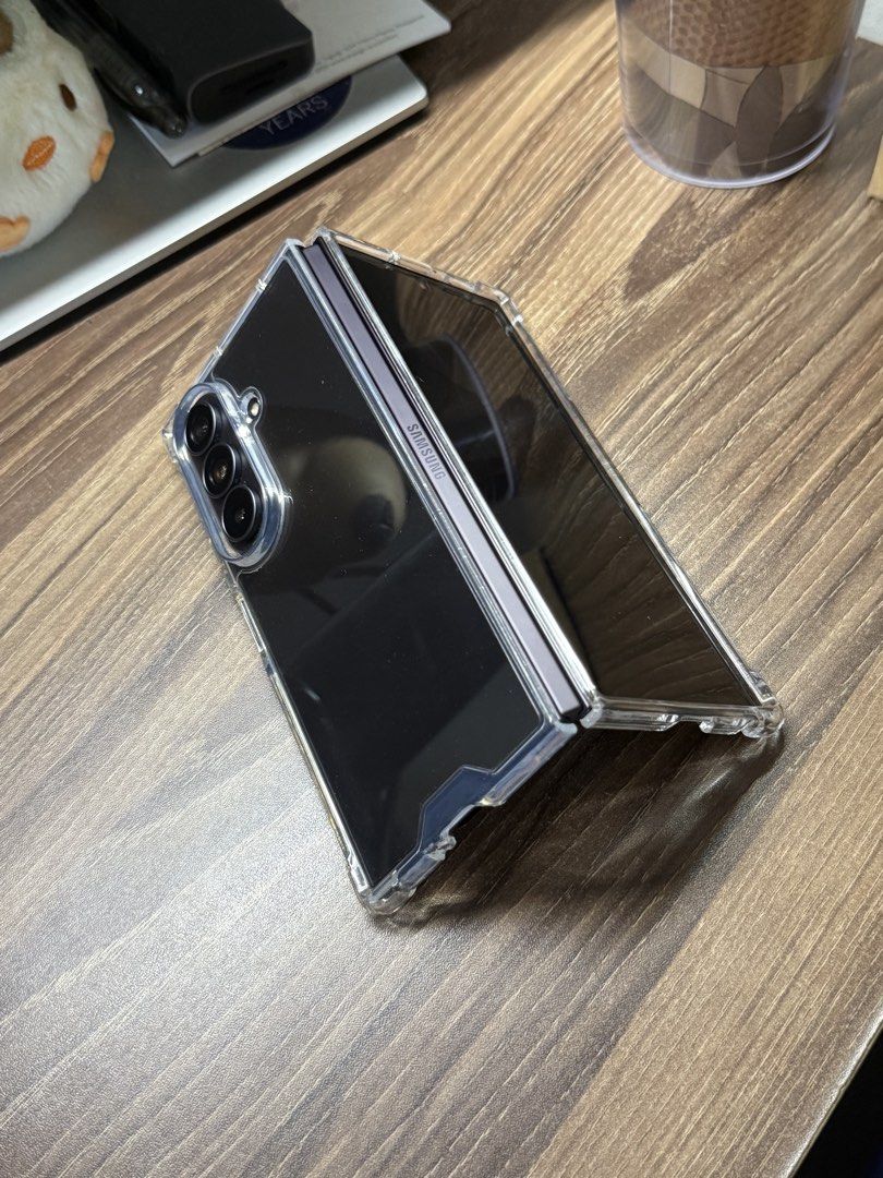 Samsung Galaxy Z Fold 8 Ultra Clear Case (Category: Cases & Sleeves) located in Paranaque City. Submitted by ivenronin (Listing ID 1461358840, Image 2). Description: Samsung Galaxy Z Fold 8 Ultra Case Brand: XUNDD RFS: Bought so many cases, felt like I don’t need this already..