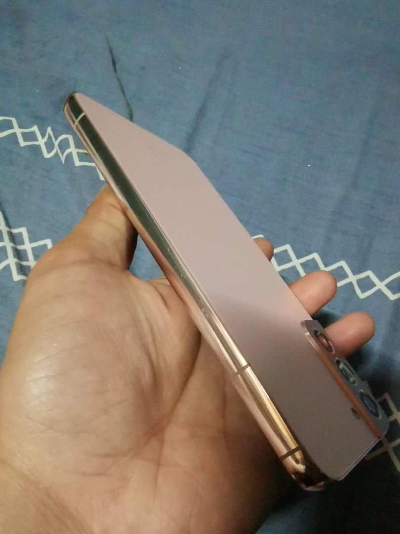 Samsung s22 Plus 5G (Category: Samsung) located in Manila. Submitted by hello202626 (Listing ID 1461521287, Image 3). Description: no hidden issues all working 8 128gb makinis ntc local variant unit and case only issue line price is slightly negotiable open for trade.
