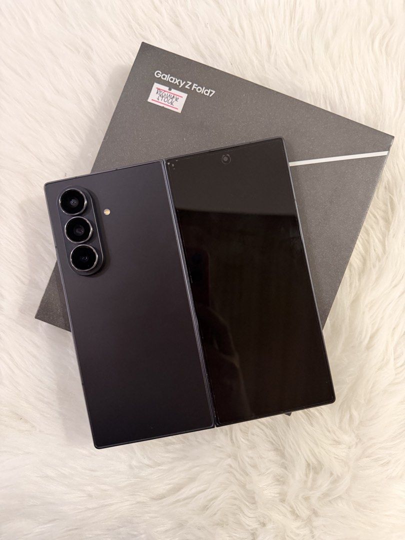 Samsung zfold 7 256gb (Category: Samsung) located in Manila. Submitted by strawberrylilo (Listing ID 1461561456, Image 1). Description: 📱 FOR SALE — Samsung Galaxy Z Fold7 256GB ✨ Like Brand New | Rarely Used | Spare Phone Only Selling my Samsung Galaxy Z Fold7 256GB — around 1 year old but very rarely used since it was only kept as a spare phone. ✔️ Excellent condition ✔️ No issues / fully functional ✔️ Rarely used ✔️ Well taken care of ✔️ Clea
