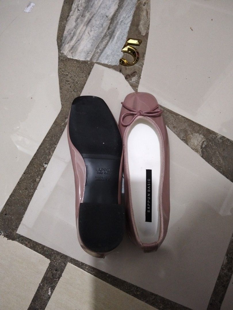 Sappun Basic (Category: Flats & Sandals) located in El Salvador. Submitted by francheskaukayukay (Listing ID 1461376837, Image 3). Description: .