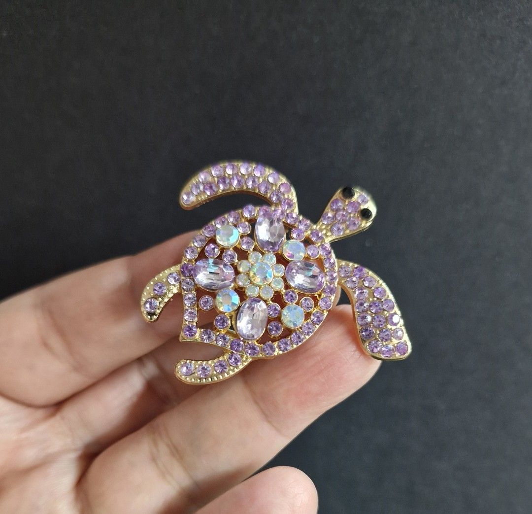 Sea Turtle Brooch Series 3 (Category: Brooches) located in Taguig. Submitted by mommaschoice (Listing ID 1461340279, Image 2). Description: Brand New Elegantly crafted design Adorned w/ Pink & White Rhinestones Ships nationwide.