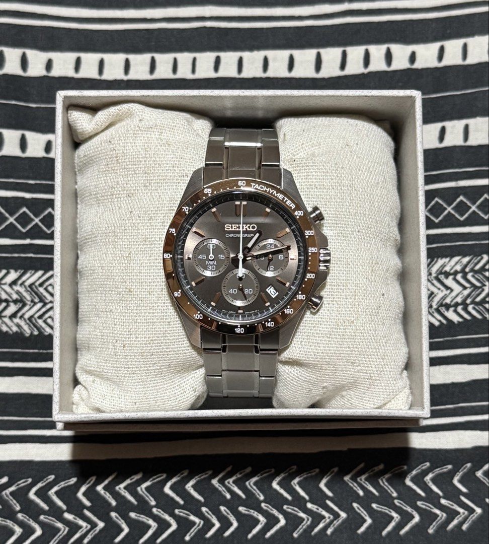 Seiko Chronograph (Category: Men's Watches) located in Taguig. Submitted by llonp (Listing ID 1460839279, Image 1). Description: - Movement: Quartz (Caliber 8T63 / 8T67 meca-quartz style chronograph) - Case Size: 39.8 mm diameter, 11.6 mm thickness - Crystal: Hardlex - Water Resistance: 100 meters (10 ATM) - Lume: LumiBrite hands and markers - SBTR series Brand new Negotiable.