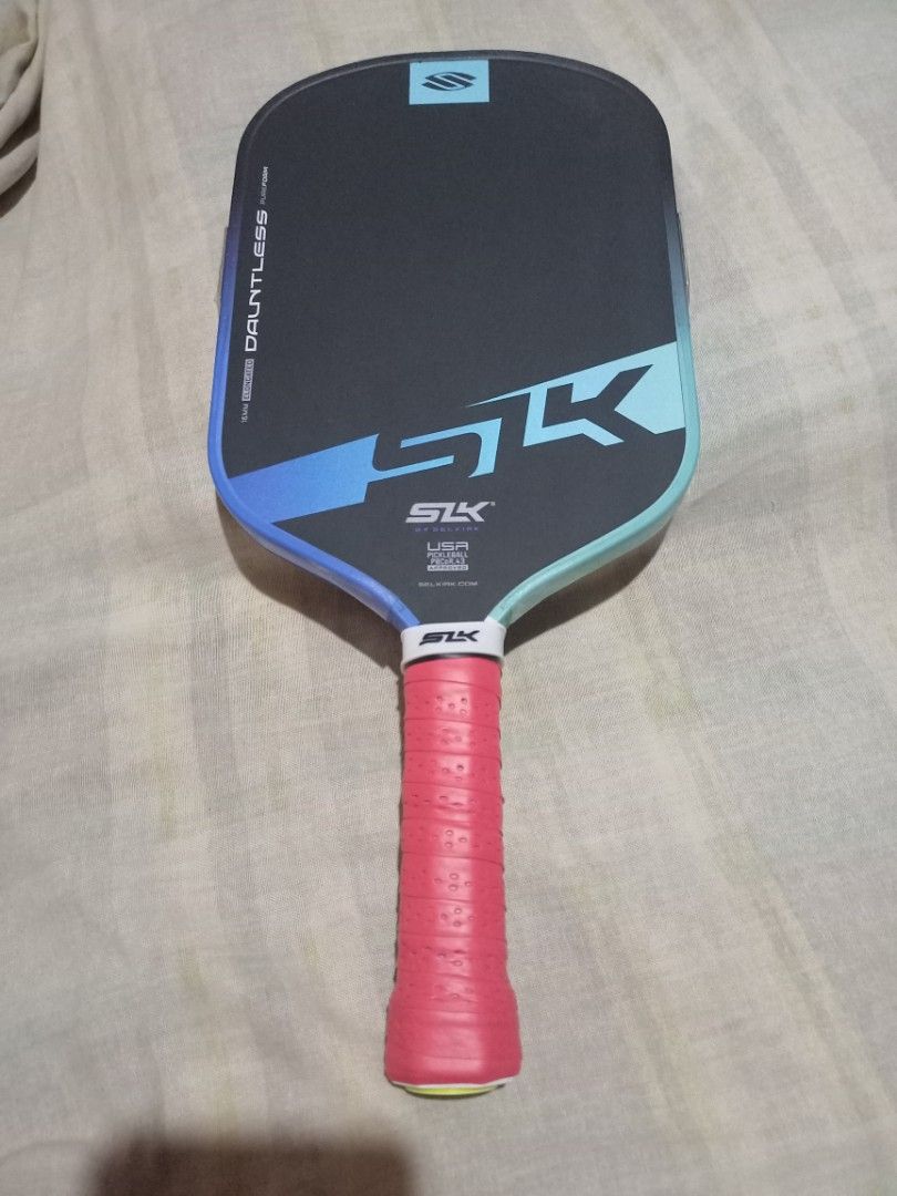 Selkirk Dauntless pickleball paddle (Category: Other Sports Equipment and Supplies) located in Bacoor. Submitted by joromoto18 (Listing ID 1461425801, Image 3). Description: For sale original preloved pickleball paddle Bought last july lang Still in good condition Selling as is lang din po Selkirk Dauntless pickleball paddle 5,800 pesos only Fixed mura na yan Hanap iba if kulang po budget Pass sa tawad Nagpalit lang ko ng bagong paddle Pick up on