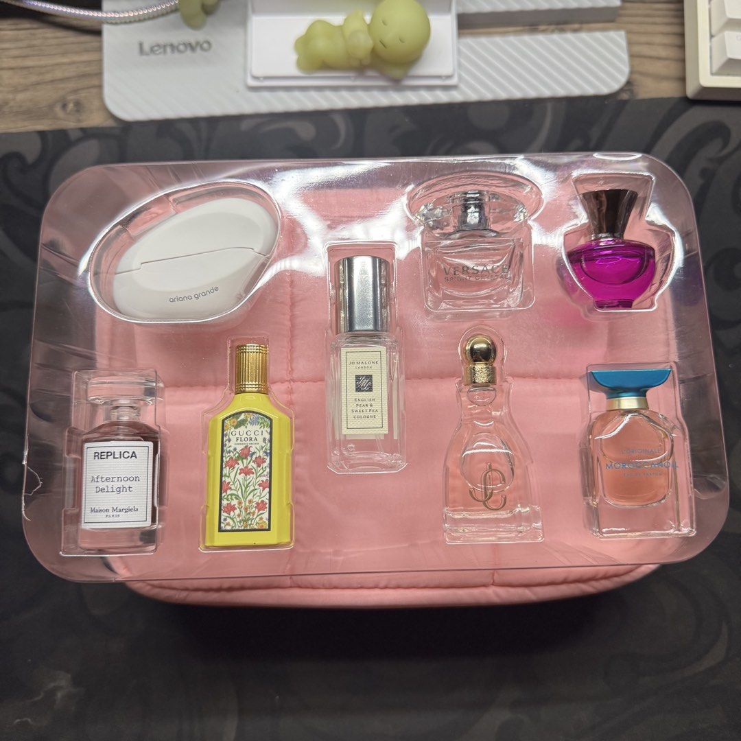 Sephora Favorites Deluxe Perfume Sampler Kit (Category: Fragrance & Deodorants) located in Manila. Submitted by ainanicole82544 (Listing ID 1461546204, Image 2). Description: - Sephora Favorites Deluxe Perfume Sampler Kit - Includes 6 mini perfumes - Perfect for discovering new fragrances - Net contents: 47ml / 1.53 fl oz.