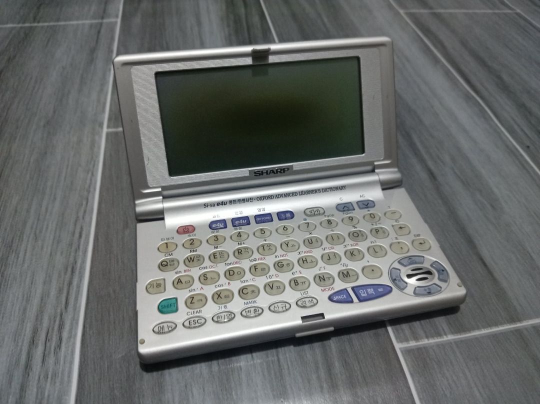 Sharp Electronic Dictionary RD-6100 (Category: Other Gadgets) located in Moalboal. Submitted by josephjohn47897 (Listing ID 1461473964, Image 3). Description: Sharp electric dictionary rd-6100!(100) has a feature similar like text to speech! has issues on the screen(look at pictures) uses 2 AAA batteries(not included) as is free if bought any of my stuff(optional) please manage your expectations since this is an old item! buy at your own risk! me
