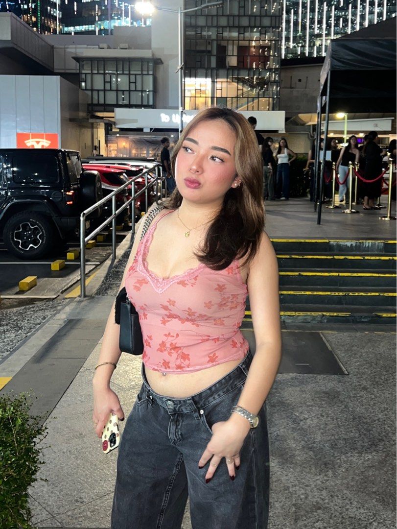 sheer mesh pink sleeveless top (Category: Sleeveless) located in Batangas. Submitted by wardrobebyazen (Listing ID 1461341416, Image 1). Description: .