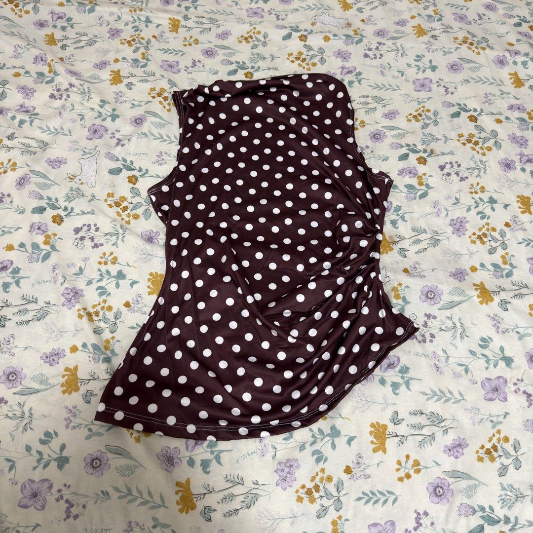 Shein Brown Polka Dots Top (Category: Others Tops) located in Manila. Submitted by declutters.wrdrb (Listing ID 1461472596, Image 1). Description: .