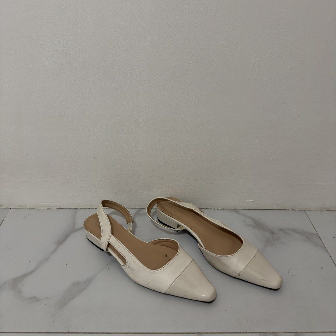 Shein MOTF Sandals (Category: Sandals) located in Manila. Submitted by declutters.wrdrb (Listing ID 1461406630, Image 2). Description: .