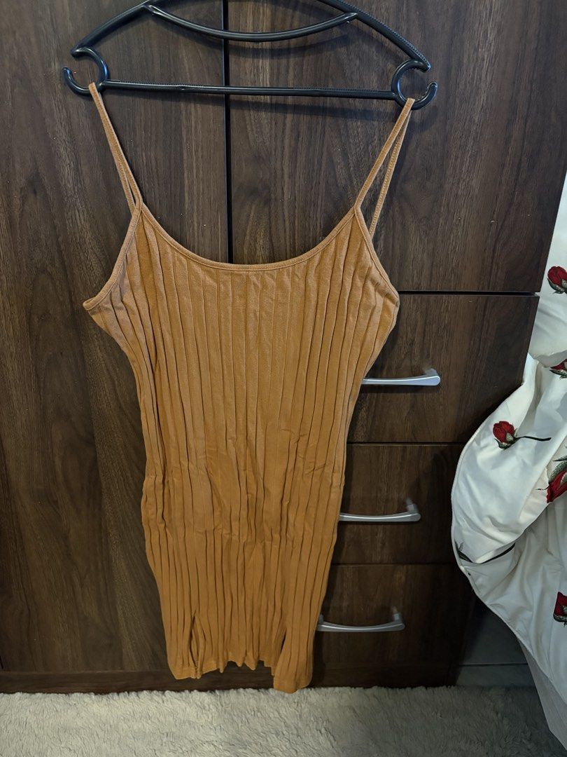 SHEIN mustard bodycon dress (Category: Dresses) located in Bauang. Submitted by backburnerbyniki (Listing ID 1461364628, Image 1). Description: .