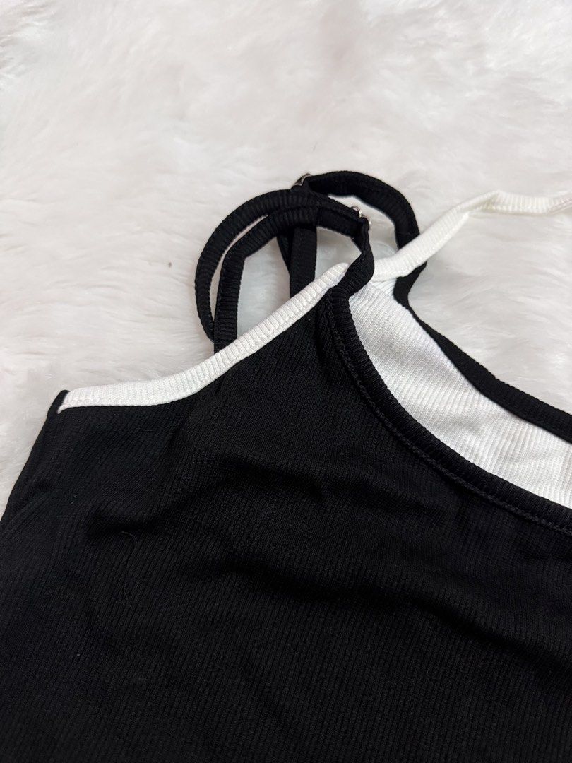 SHEIN sleeveless crop top black (Category: Sleeveless) located in Aglipay. Submitted by nnayam23_05 (Listing ID 1461505540, Image 2). Description: .