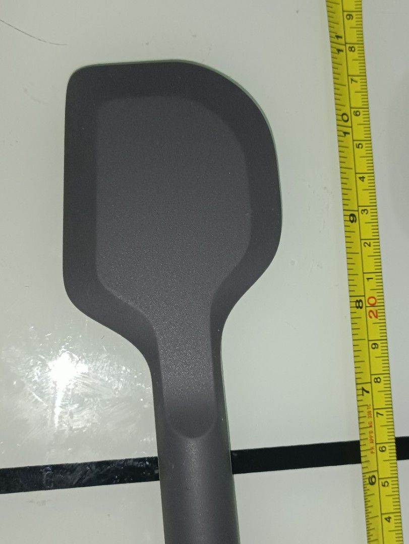 Silicon Spatula Mixer (Category: Bakeware) located in San Pedro. Submitted by elevens_online_thrift_shop (Listing ID 1461403017, Image 2). Description: brand new without packaging manage your expectation good condition.